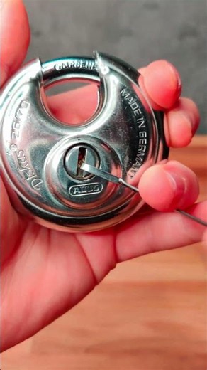 Abus Diskus - Lockpicking English / Lockpicking for beginners