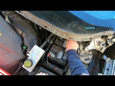 SOLVED-BATTERY REPLACEMENT-2013-2019 Ford Escape-30 Minute Job-GET A GOOD NEW BATTERY $189.99#howto
