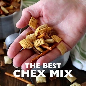 134K views · 231 reactions | Who else has Chex Mix on Christmas? It's our favorite treat! RECIPE HERE --> https://www.julieseatsandtreats.com/the-best-chex-mix/ | Julie's Eats & Treats - Easy, Family Friendly Recipes | Facebook