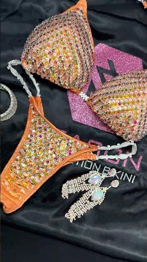 健美比賽比基尼賽服 :: Sunset Glow_B0 :: 【SEASON BIKINI】客製化健美比基尼