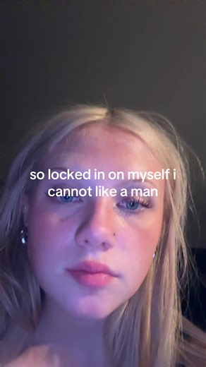 sourpatchblueraspberry (@sourpatchblueraspberry)’s video of so locked in on myself
