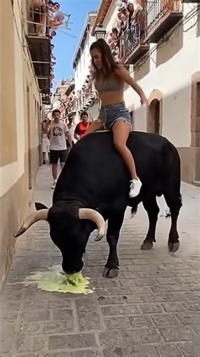 Princess Rider & Her Loyal Horse 👑🐴 #farmingtraditions #horseracing #cow #horse