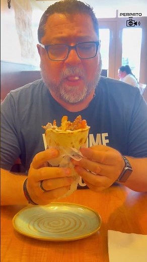 One of the BEST Gyros in Toronto?! 🇬🇷 Messini Authentic Gyros | Danforth Eats #GreektownToronto