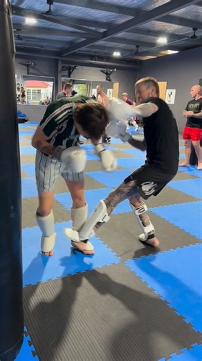 Ronin Academy on Instagram: "Muay Thai 💥 🔥 #roninacademy #roninathletics #insta #fighter #fightlife #discipline #nolimits #nopainnogain #mindset #boxing #thaiboxing #kickboxing #fasterstrongerbetter #townsvillefitness #townsvillegyms #townsvillegym #townsvillemuaythai #townsvillemma #mma #qldmuaythai #townsvillemaritalarts #martialartstownsville #townsville #townsvillelocal #townsvilleshines"