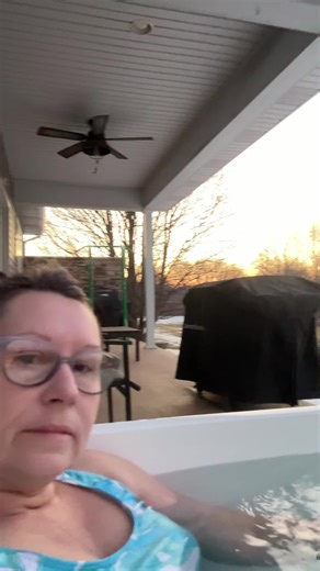 I stopped trying to motivate my body and started supporting it instead. Daily hydration. Protein. My choc pudding collagen. No extremes. No punishment. That’s when my body finally started responding. 💬 Comment BODY if you need help simplifying this. #hormonehealing #wellnessroutine #healthymindbody #maturewomen