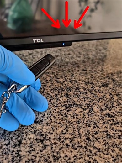 Este es el secreto que ningún técnico de TV revela a nadie, pero el concentrador USB en la parte posterior de tu TV es capaz de convertir cualquier TV vieja en una nueva y actualizada Smart TV.