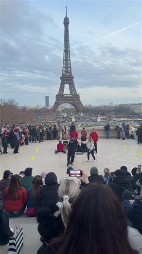 Dancing extravaganza #eiffeltower #Paris