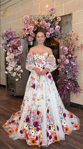 Bold florals, sleek mikado, romantic Alençon lace — the feels at Ava Laurénne Bride are endless!