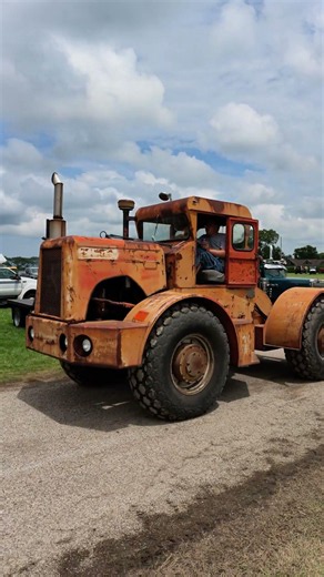 Caterpillar DW 10 😎 What do you think it was used for? Historic farm days, Penfield, Ill #shorts
