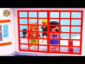 What Is That ? Strange Ocean Part 2 Playmobil Toy Series by Cookie Swirl C - Videos For Kids