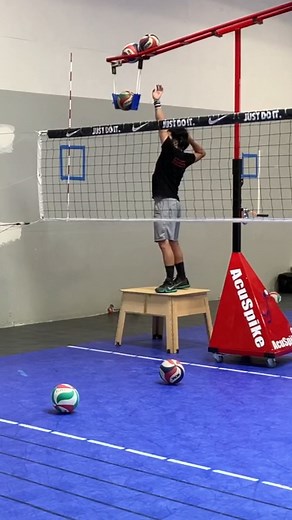 Training Defense with AcuSpike Machine #Volleyball #volleyballplayer #volleyballtraining #volleyballislife #haikyuu | Elevate Yourself
