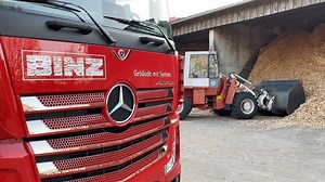 3.2K views · 77 reactions | After 26 satisfied years, the company Holzbau-BINZ has exchanged its old Knapen Trailer for a brand new Next trailer. Wir wünschen Ihnen viele zufriedene und sichere km. #Knapenunloading | Knapen Trailers | Facebook