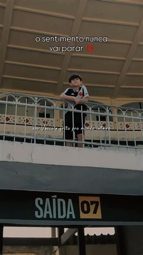 MIGUELZINHO ✠ | Lucas Misso on Instagram: "sou Vasco e grito pro mundo inteiro: esse sentimento nunca vai parar! 🥹❤️ #vasco #vascodagama #crvg"