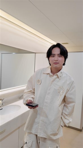 If I were asked to sing the new song "Transparency"... [TV Anime "Ice Castle Wall" Opening Theme]...