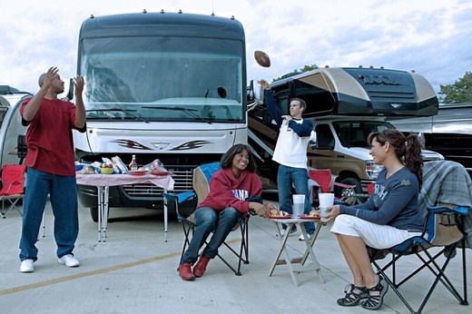 10 Best RVs for Tailgating in 2025 – RVBlogger
