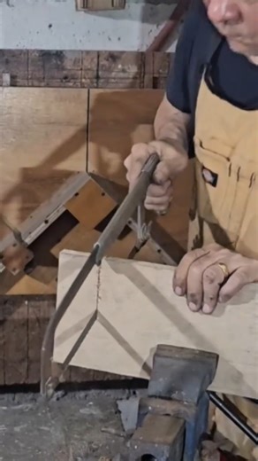 cutting with hack saw #woodworking #hacksaw #tipsandtricks