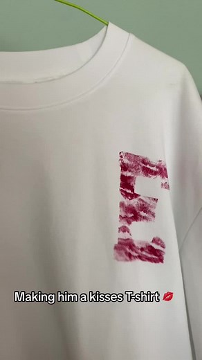 DIY Kisses T-Shirt for Him Tutorial 💋