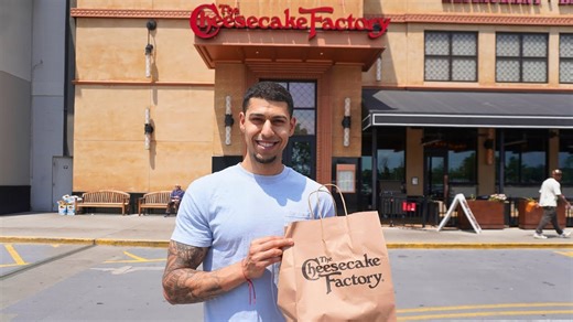 The Cheesecake Factory $20 Meal On a DIET