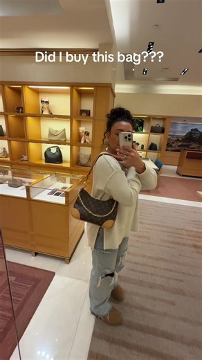 Guysssss I need her !! The one they tried to sell me had some damages on the bottom! So going to the forum shops tomorrow 😭