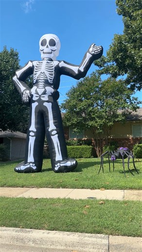 I will be the King of the Neighborhood if it’s the last thing I do 🎃 Check out my full Lowe’s Halloween storefront here: https://creatorsold.io/lowes-companies-inc/jonthedad/halloween-must-haves #dadlife #dads #halloween #halloween2025 #halloweendecor #halloweendecorations #lowes | Jon the Dad
