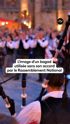 Une photo. Un bagad breton. Et une polémique qui enfle. Le bagad de Perros-Guirec apparaît sur un visuel utilisé par le Rassemblement national pour appeler à l’adhésion. Costumes gris, manches bouffantes, gilet noir : pour les connaisseurs, aucun doute possible. Le groupe affirme ne jamais avoir donné son accord pour un usage politique et condamne fermement cette récupération. Le RN indique avoir acheté légalement la photo sur une banque d’images en ligne, pour une soixantaine d’euros. Ce n’est 