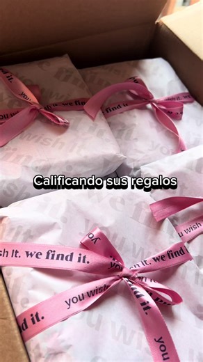 Calificando sus regalos #regalos #CapCut #enviosnacionales #emprendimiento