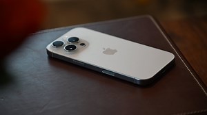 iPhone 16 Pro users face random freezes and repeated restarts