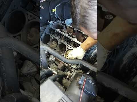 Cadillac escalade 6.2L head gasket