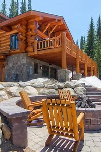 1.9M views · 10K reactions | Need ideas for your next family vacation? Follow Vrbo!  Property 321965 | Vrbo | Facebook