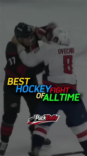 Best hockey fight of all time #sportscommentarytiktokcontest #wintersportstiktokcontest #usahockey #icehockey #sports