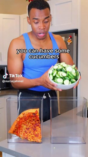 Junk food is ruining your fat loss ❌ 🤕 Look at 700 calories of pizza Vs 700 calories of Whole Foods 😡 The number 1 reason why people never lose fat and fall off their diets is hunger. 😢 Because you eat a piece of high calorie junk food you don’t have enough calories for the rest of the day. This leads to hunger and failure. 🥳 Swap the junk food out with low calorie Whole Foods. You can fill your stomach constantly and lose fat on easy mode. ✅ Follow for more. #volumeeating #easydiet #armfat