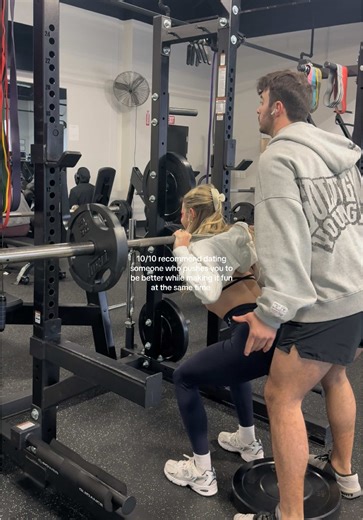 Send this to your bf to make him go workout with you because this was one of the best workouts I’ve had in a long time 👏 set @DFYNE #partnerworkout #fitness #legworkout