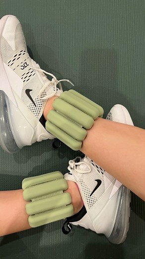 Maia Henry on Instagram: "30 day transformation challenge All at home workouts All you need is a dumbbell ✨Day 2: toned and slim arms✨ • • • • • #workoutmotivation #workoutroutine #workoutvideos #transformation #challenge #workoutchallenge #fitnessmotivation #fitnessmodel #fitnessaddict #gymmotivation #gymrat"
