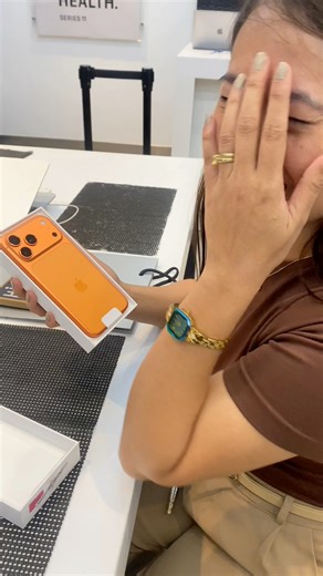 8.4K views · 288 reactions | 퐏퐁퐁 퐢퐬 퐫퐞퐚퐥! Performance-Based Bonus from the husband.  Unboxing my iPhone 17 Pro Max 1TB — fully paid by hubby! 凉﫶 퐇퐮퐬퐛퐚퐧퐝’퐬 퐏퐎퐕: Giving your wife things she couldn’t get before isn’t a luxury, it’s LOVE and showing her she’s worth the BEST. Thankyouu so much mahal sa gift! Iloveyouuu,daddy Ryan Recierdo  | Maricris Recierdo | Facebook
