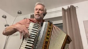 Bernd Hammerschmidt 🎧💞 🪗💓Fliege mit mir in die Heimat...🇩🇪🙌 ✨🙌🦋🪗🌹🎶🇩🇪✍️ | Ich liebe Deutsche Musik