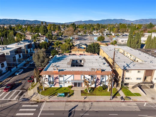 15865 Vanowen St, Van Nuys, CA 91406 - 16 Units | $134K/Door | Van Nuys | LoopNet