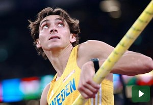 Armand Duplantis realizza il record del mondo di salto in alto ai Mondiali di Atletica a Tokyo
