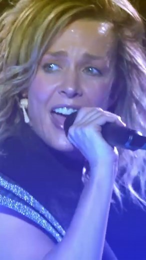 Amor por tu amor , con sabor, a canela en rama voy … Nada me llena más, que cantar juntos 🩵💫🎤 | Fey