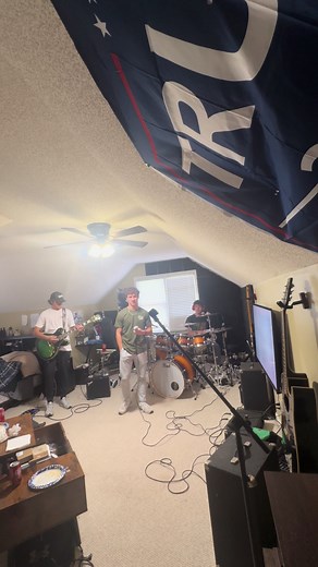 MAN IN THE BOX-ALICE IN CHAINS COVER#fyp #cover #livemusic #music #band