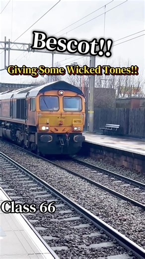 Class 66: Giving It some sweet tones as it goes through Bescot station and yard!! #freight #trainspotting #driving #railwaystation #horn