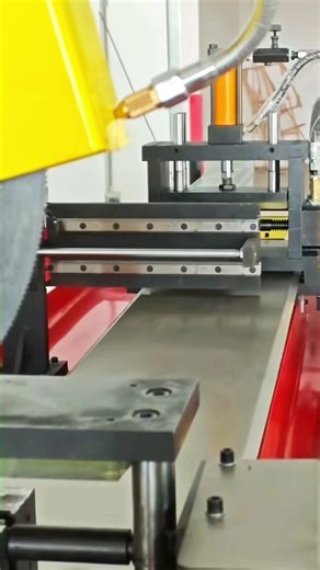 High-quality fully automatic CNC pipe cutting machine specifically designed for cutting galvanized square tubes and guardrail square/circular tubes. High precision in batch cutting, flat and undistorted cuts. Fully automated operation doubles efficiency. Factory direct supply with customization options available - solve all your pipe cutting problems in one stop! #FullyAutomaticPipeCuttingMachine#FullyAutomaticBatchPipeCuttingMachine#FullyAutomaticCNCPipeCuttingMachine#SquarePipeCuttingMachine