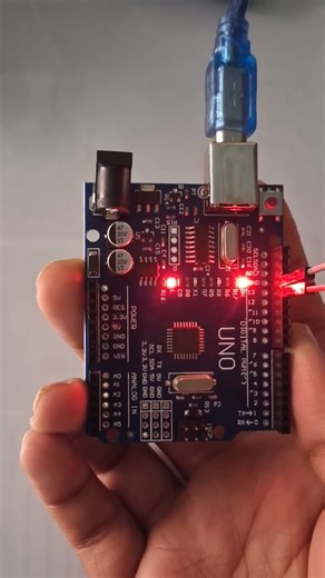 arduino uno blinking light #arduinounor3 #automobile #diy #arduinoproject #arduinorobotics