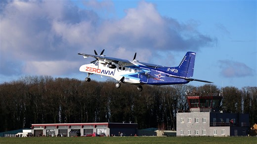 Watch world's largest hydrogen-powered aircraft taking flight, making history