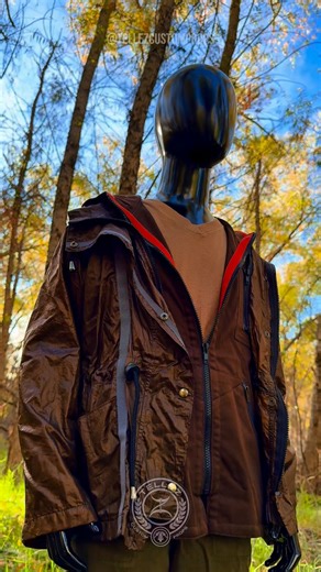 Hunger Games Props on Instagram: "In the new year, I’m want to start sharing more content of the screen used costumes from @thehungergames that I have in my collection in this style of editing, mixing up scenes from the film of the characters and shots of my own showcasing the costume. 🎥🎬 I wanted to start off with Rue because she is central to Katniss becoming a symbol of rebellion. She was not just an ally, but a true friend, and Katniss’s compassion toward her when she sang to Rue as she di