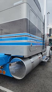 Check out this award winning Fleenor Bros Kenworth at MATS 2023 #Kenworth #mats2023 #midamericatruckingshow #kdub #semi #bigrig | BUILT Diesel MAFIA