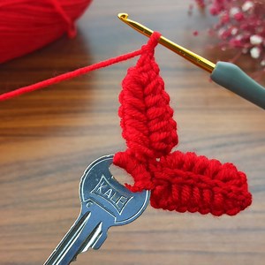 Do you think I did it with this key! you won't believe! very easy crochet keychain making #crochet | Knitting & Crochet World