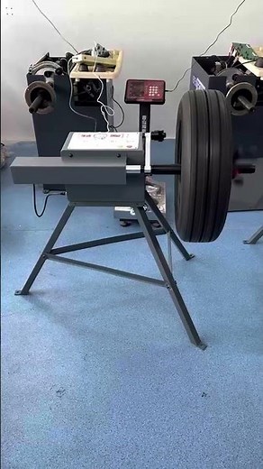 Portable Wheel Balancer Machine for Tire Balancing, Manual and Charged Through USB