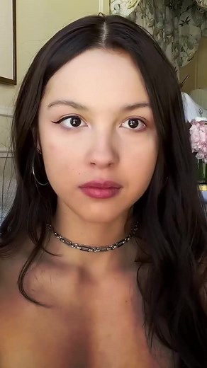 Olivia Rodrigo Makeup Routine - Cute GRWM Video