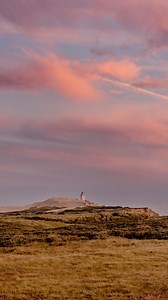 VisitDenmark | Travel inspiration for Denmark on Instagram: "We can’t be the only ones! 👏 It’s easy to understand why we just love the many unique lighthouses around Denmark! 💡 Find them in wind-swept sand dunes, wildflower fields, and in a salty ocean breeze - not to mention the stunning sunset views! ✨💫 Want a must-see list? 🤗 We got you! 📍Lyngvig Lighthouse 📍Sletterhage Lighthouse 📍Rubjerg Knude 📍Knudshoved Lighthouse 📍Lynæs Lighthouse Where are you going first? 🙌 📍Lyngvig Lighthou