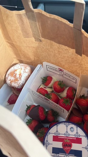 Aardbeien Drive-Thru in Uden en Alkmaar: Prijzen en Meer!